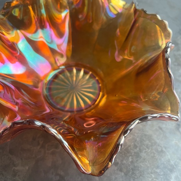Carnival Glass 8 pointed bowl - Picture 9 of 17